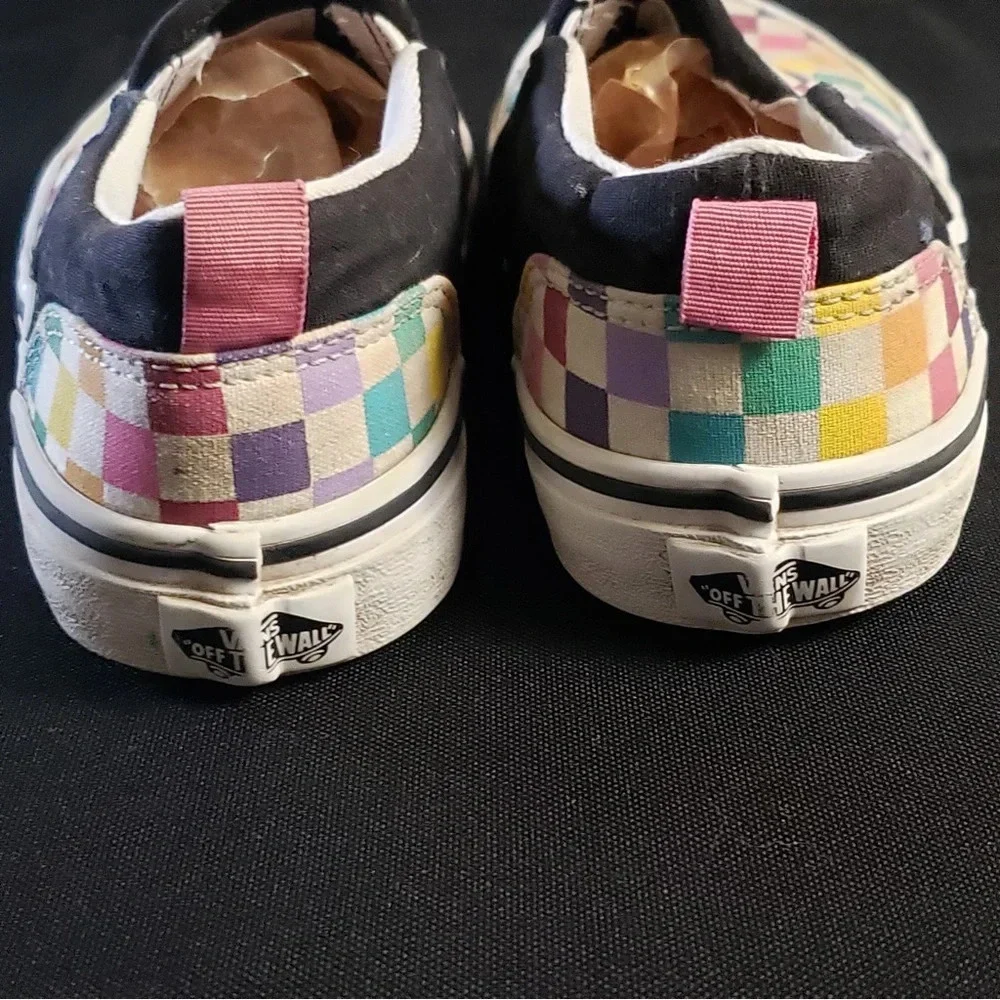 Van’s Slip On Rainbow Checkered Sneakers Girl’s 3‎